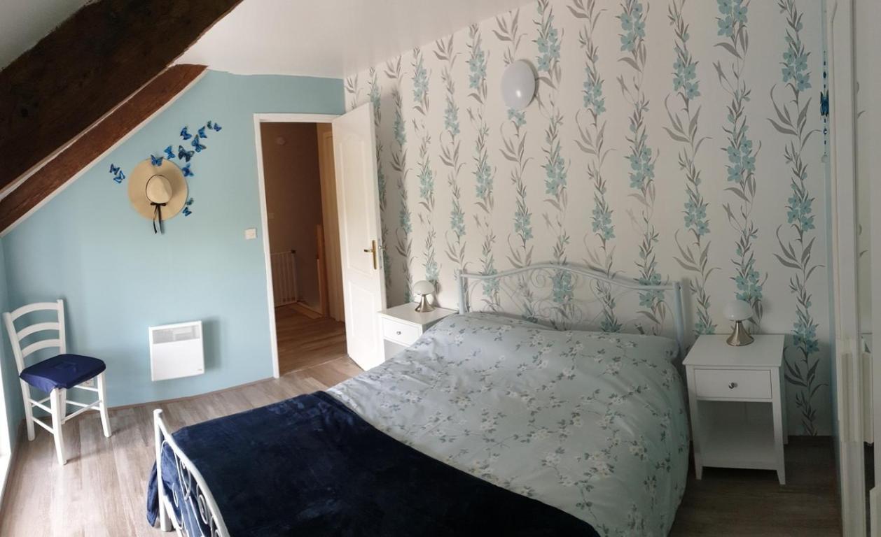 Charming Traditional 2-Bed Cottage Near Plémet Dış mekan fotoğraf